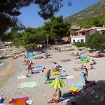 Apartments With A Parking Space Ivan Dolac, Hvar - 10434